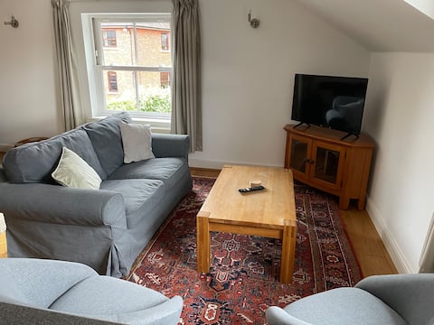 Popular Airbnb listing: Beautiful flat in Romsey town centre in Test Valley