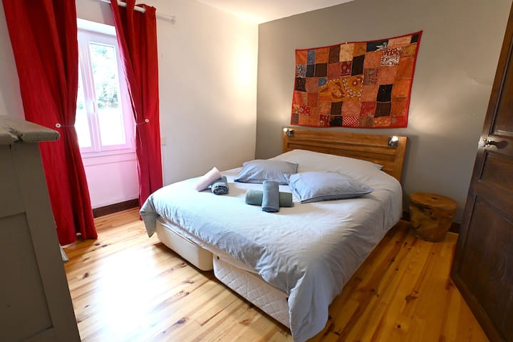 غرفة النوم 2