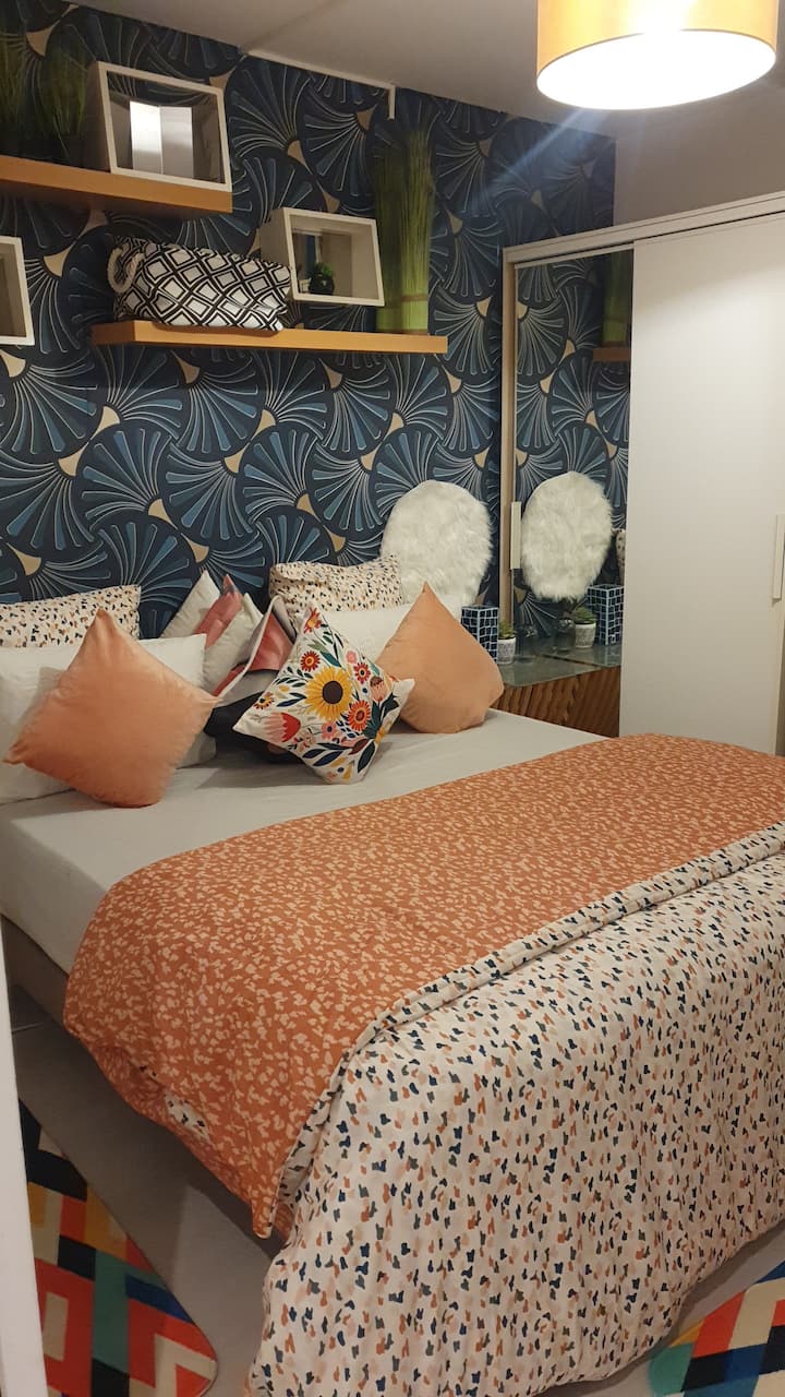 سرير بحجم كوين، سرير مزدوج كبير 160 × 200 سم (5 أقدام و3 بوصات × 6 أقدام و7 بوصات) 