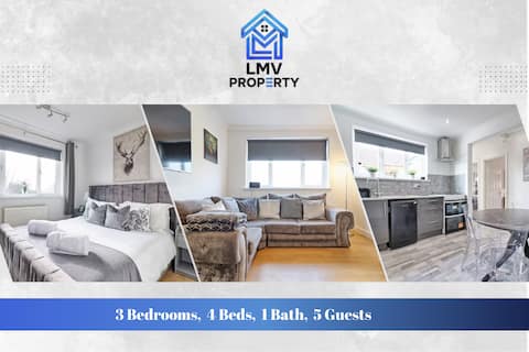 Elegant Pet-Friendly Stay Near Station