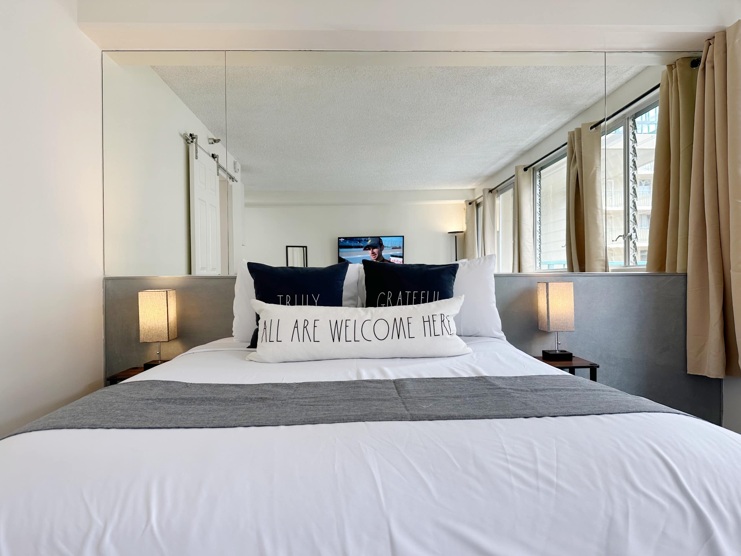 Condo in Honolulu · ★4.76 · Studio · 2 beds · 1 bath - Image 26