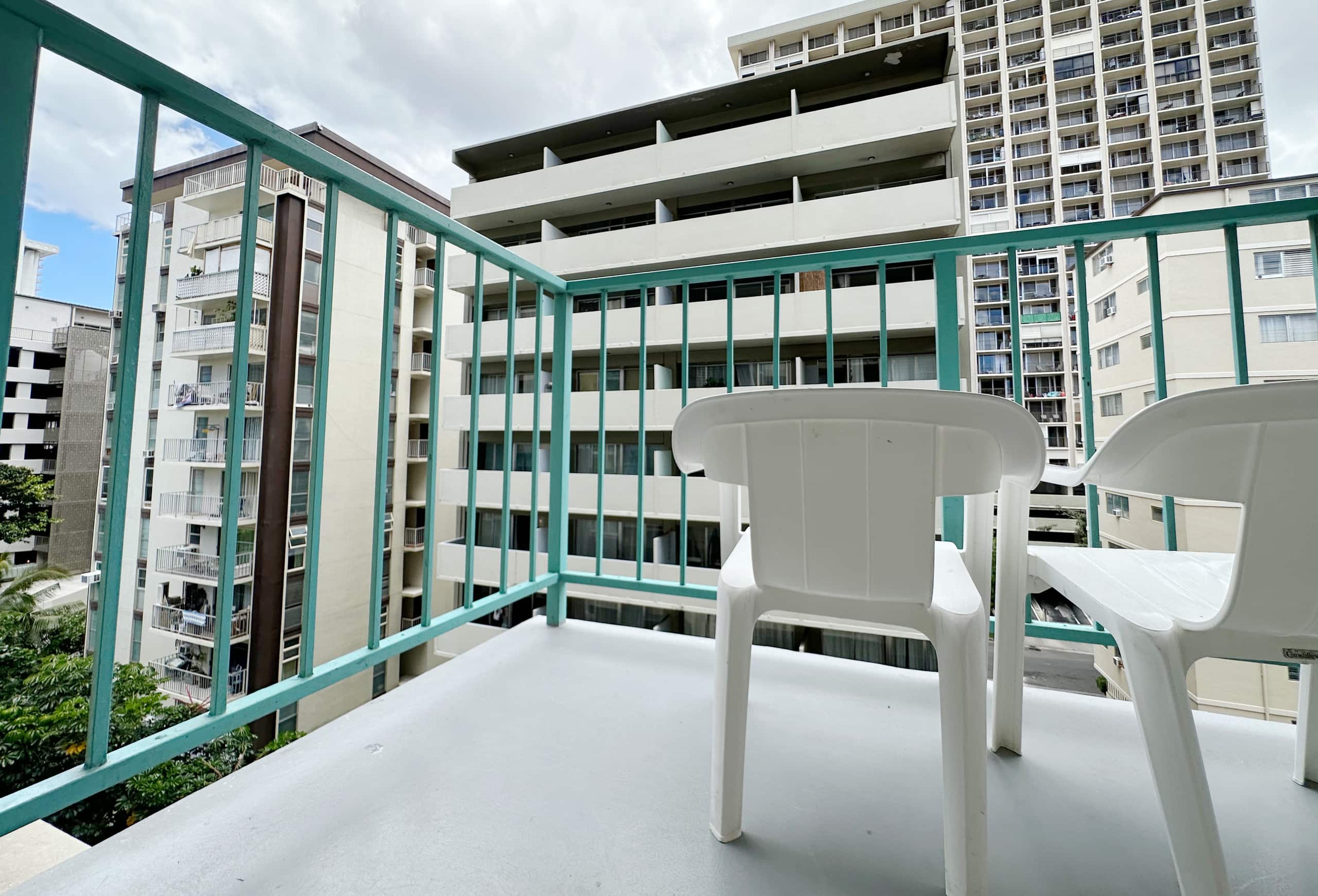 Condo in Honolulu · ★4.76 · Studio · 2 beds · 1 bath - Image 17