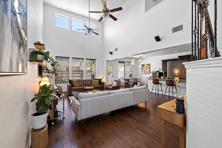 Stunning well decorated house ! gallery image 5