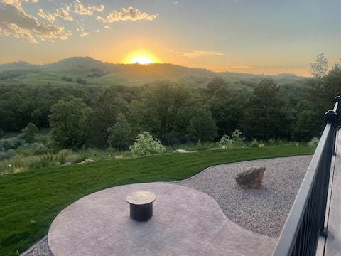 Large Log Home w/ Beautiful Creek Views!