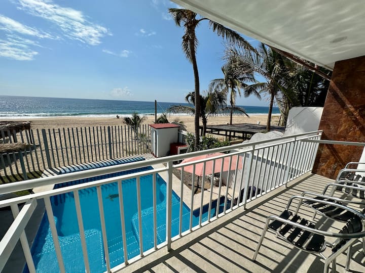 On the beach with a cook and discount Sunday to Thursday