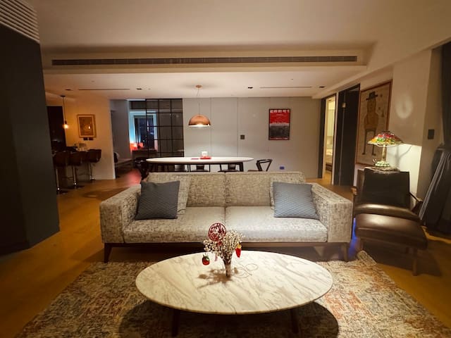 Designer apt in the heart of Taipei City