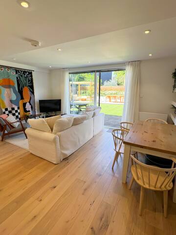 Garden flat in Clapham South