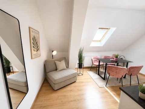 Leistungsstarkes Airbnb: FarawayHomes Studio Klagenfurt #1 in St. Ruprecht