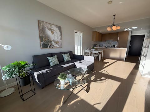 UBC 2 bedroom 2 bathrooms apartment