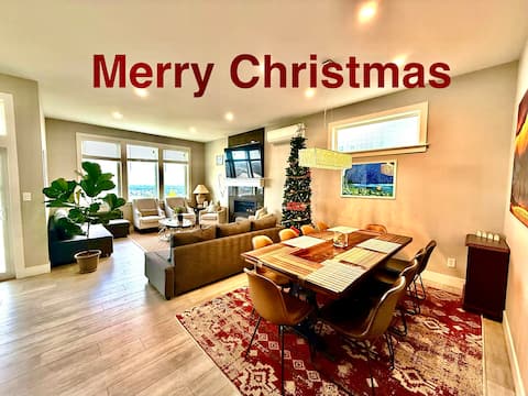 Luxury New Home w/Great View