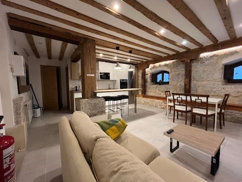 Popular Airbnb listing: Plaza Los Arces Apartment in Valladolid
