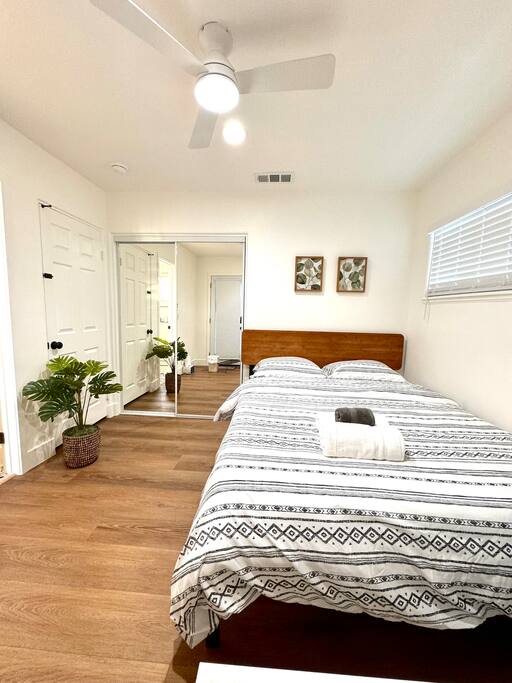 Welcome to Cozy Master Bedroom Near Disneyland