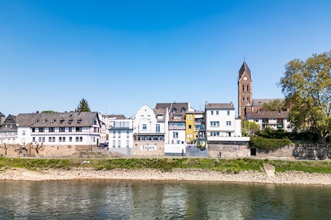 Rhine Escape – Living Right on the Waterfront