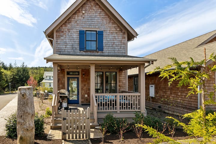 Seabrook's Cypress & Sand, Dog-friendly! - Pacific Beach, WA