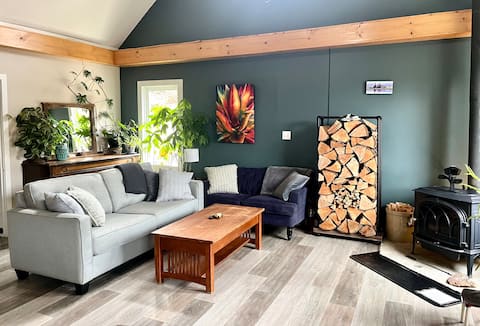 Top performing Airbnb: The Sunshine House in British Columbia