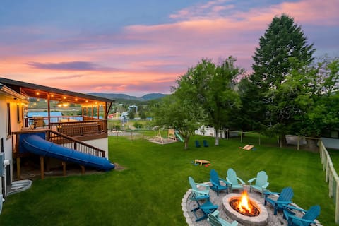 Downtown Lava - Views, Huge Yard, Slide, Games!