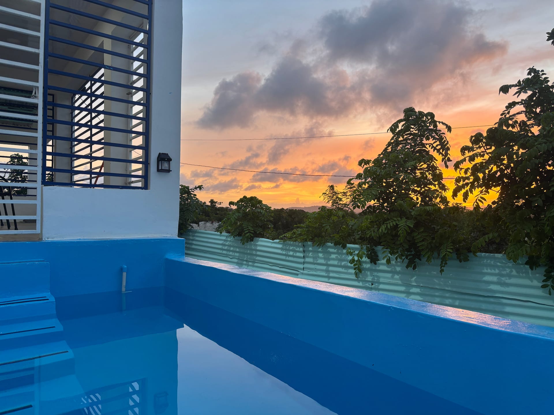 Sunset Country House