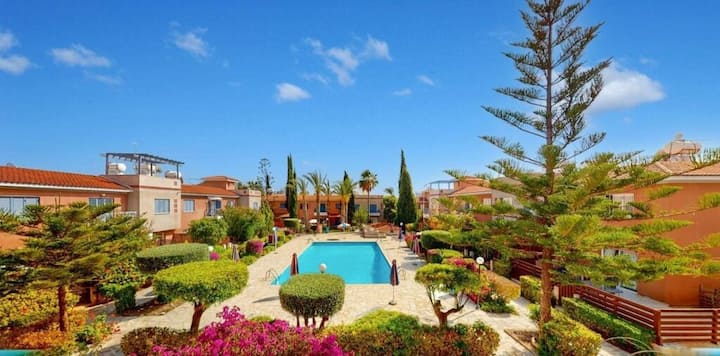 Iris - Spacious House With Pool Close To Harbour - Paphos