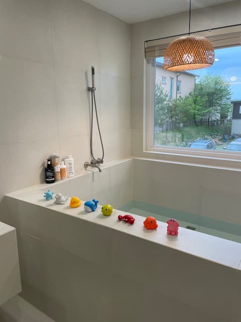 Free Heated Pool_Hotel Bedding_Premium Kids Pension_Jungle Gym_Private Pension on the 2nd Floor (Oct