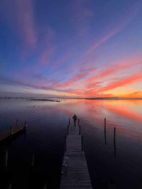 On bay! Winter escape, holidays & sunsets. Pets OK