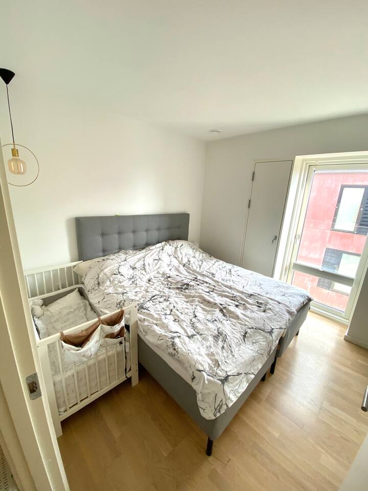 Sengen er 180 x 200 см