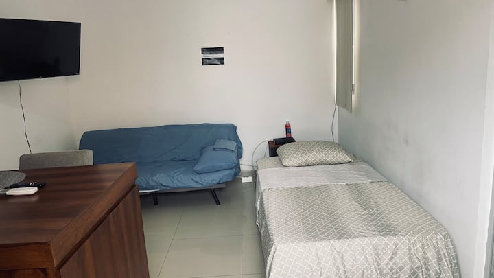 Nachádza sa v spoločnom priestore v jedálni a obrazovke.