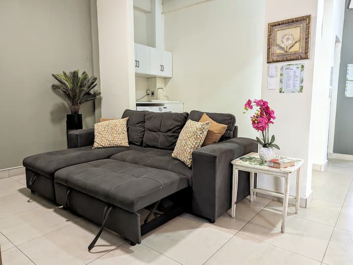 Sehemu ya  nyumba ambapo watu wanakaa na kupumzika 