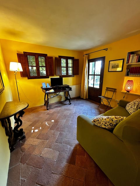 Popular Airbnb listing: "La Cuccetta" Farmhouse in San Casciano In Val Di Pesa