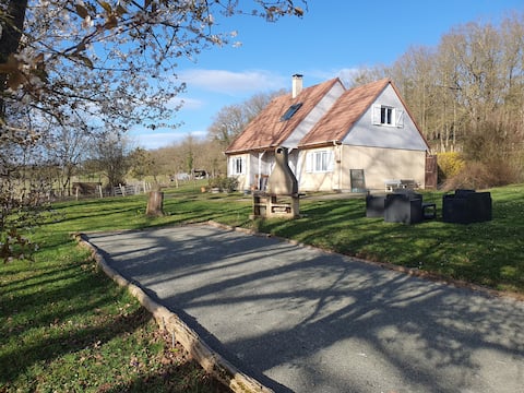 Splendid house near 24-hour circuit - European hub