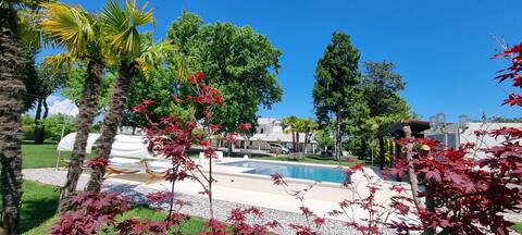 CasaKadd002Luxury Heated Pool & Jacuzzi Garden