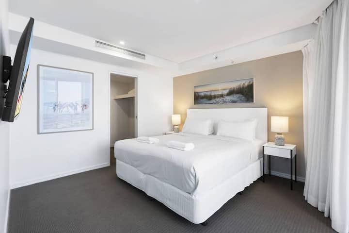 Orchid Residences, Apartment 10704 - Surfers Paradise