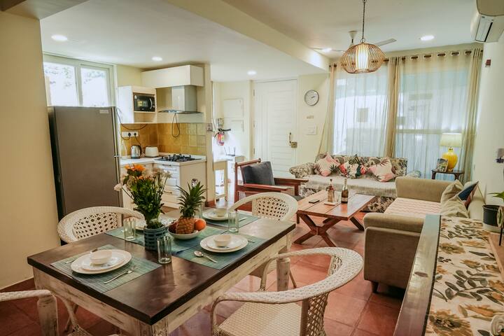 Dining area image 1
