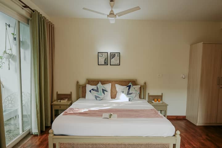 Bedroom 1 image 1