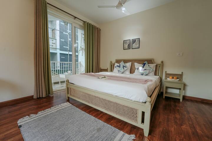 Bedroom 1 image 2