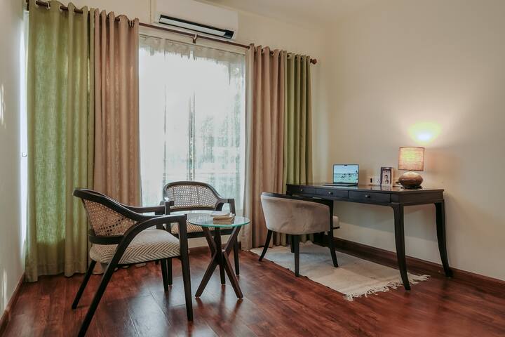 Bedroom 1 image 5