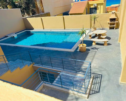 Beautiful villa with pool.