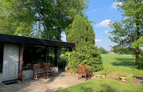 Cosy Countryside Cottage