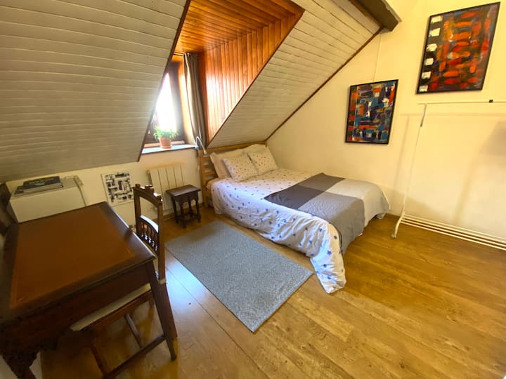 Cozy Room In The Old Town - Genève