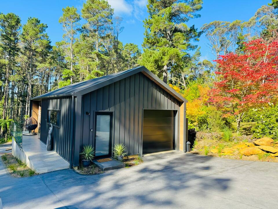 Divine Pine Hideaway, in the Blue Mountains, Medlow Bath, New South Wales, Australia, photo 6 of 10