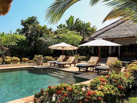 Kundalini Dolphin Beach Front Villa