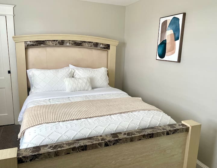 Მყუდრო საწოლი Queen ‑ ის ზომის ☺️