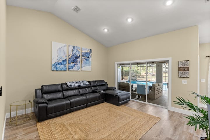 Living room 2