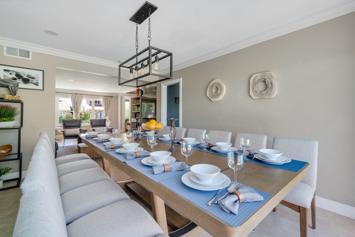 Dining area (2)