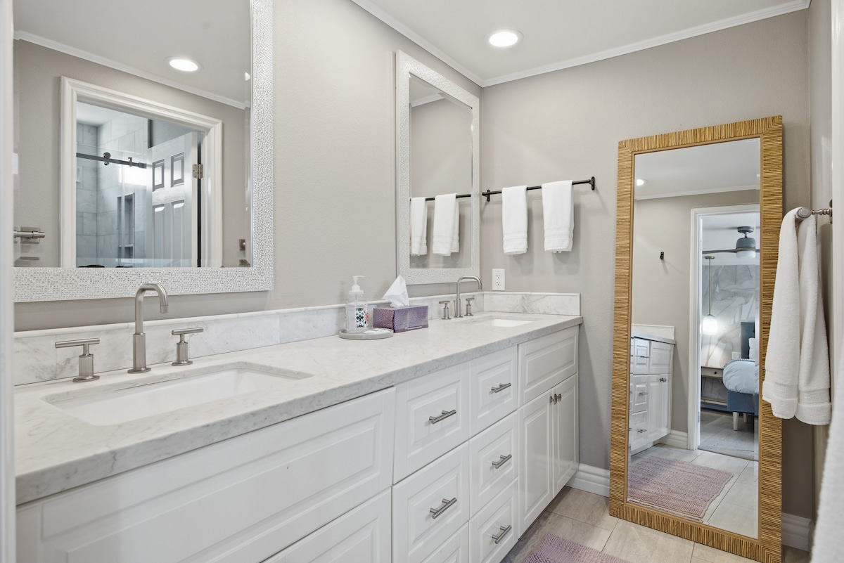 Full bathroom 3 (1)