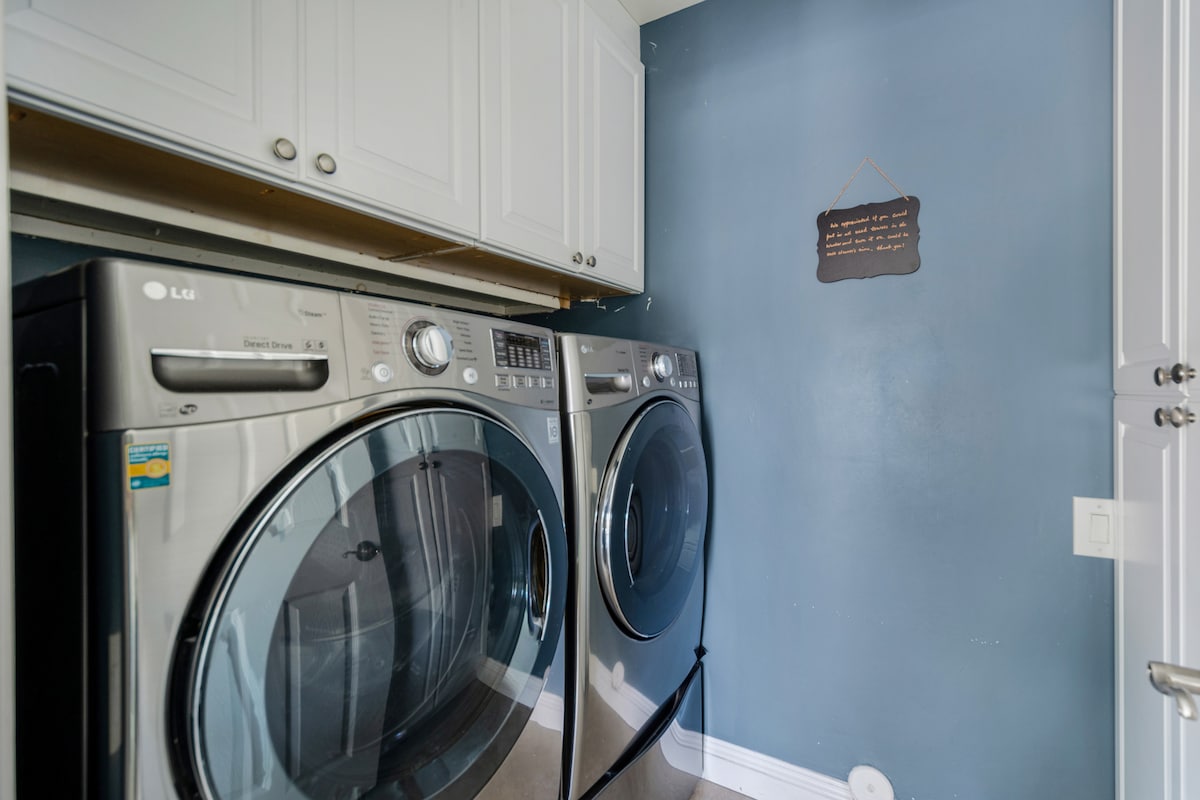 Laundry area (1)