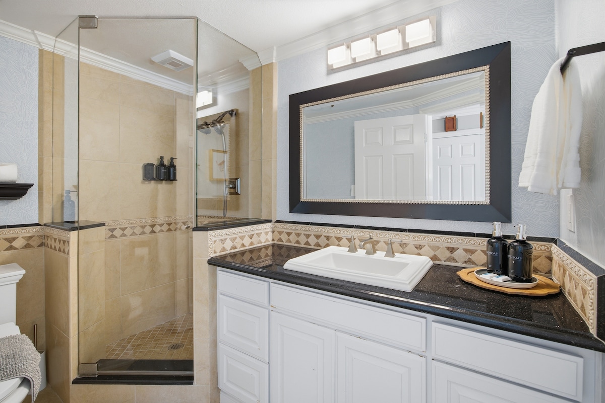 Full bathroom 1 (1)
