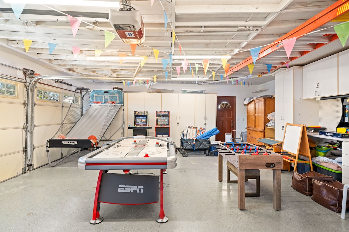 Childrens playroom (1)