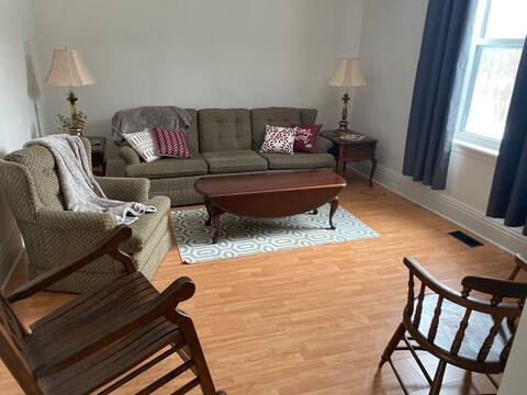 Popular Airbnb listing: The Farmhouse at Fowlers Corners in Kawartha Lakes
