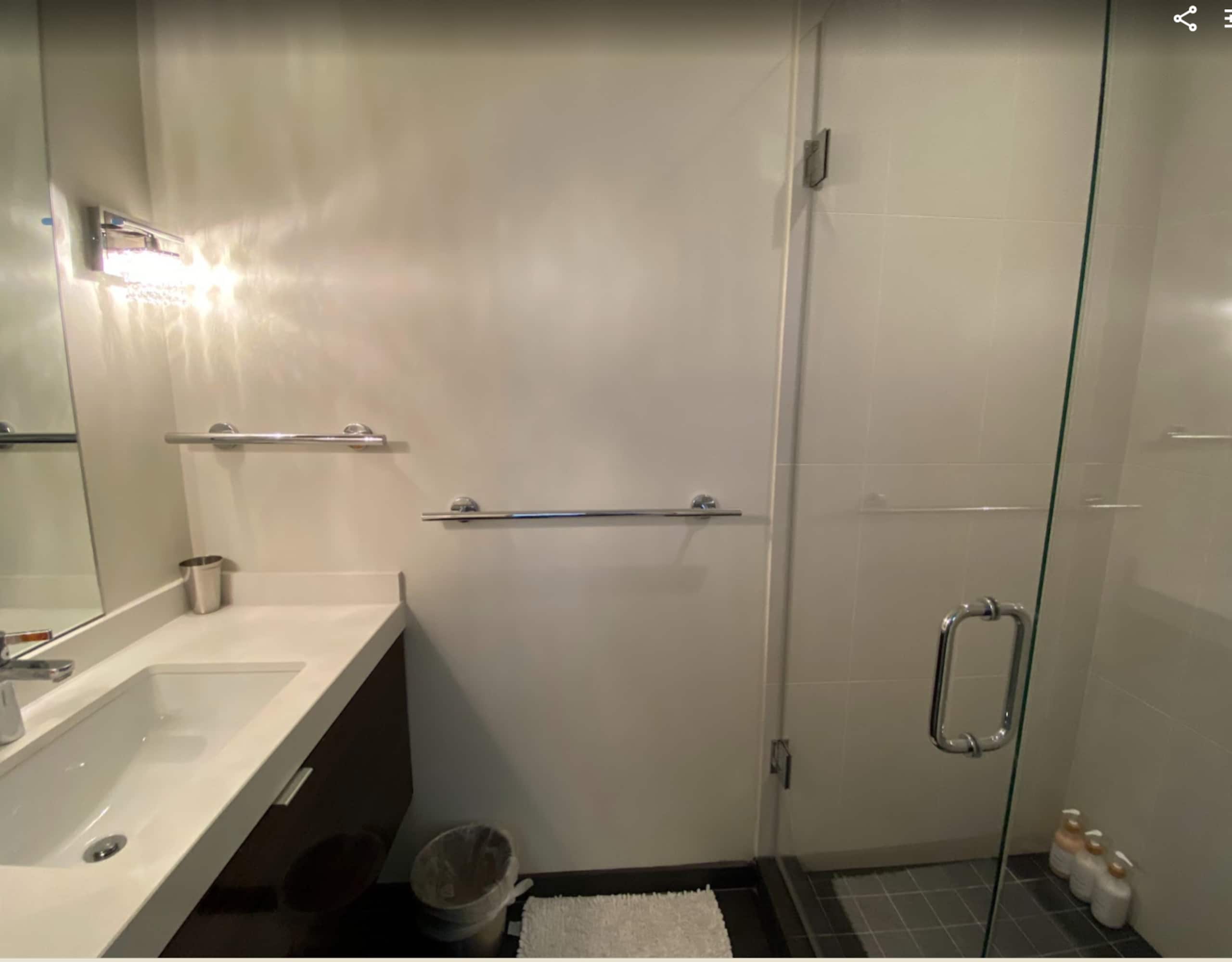 Condo in San Francisco · ★5.0 · 4 bedrooms · 4 beds · 3.5 baths - Image 30