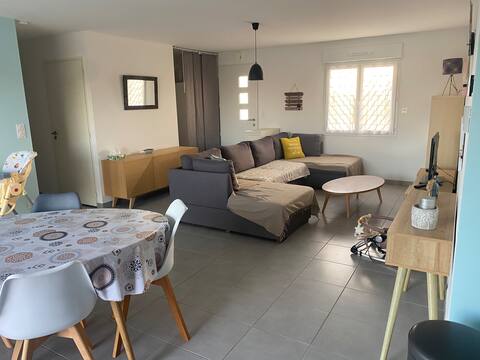 Top performing Airbnb: Quiet house in a cul-de-sac in Saint Vincent Sur Jard